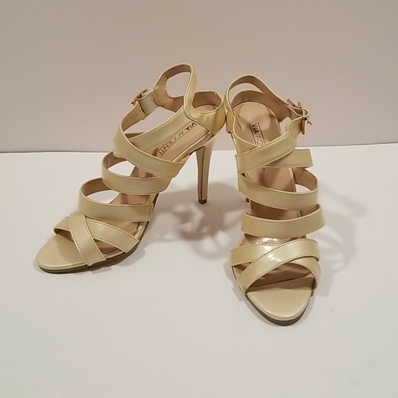 VIA ACCENTI Cream Strappy Shoes - Picture 1 of 5
